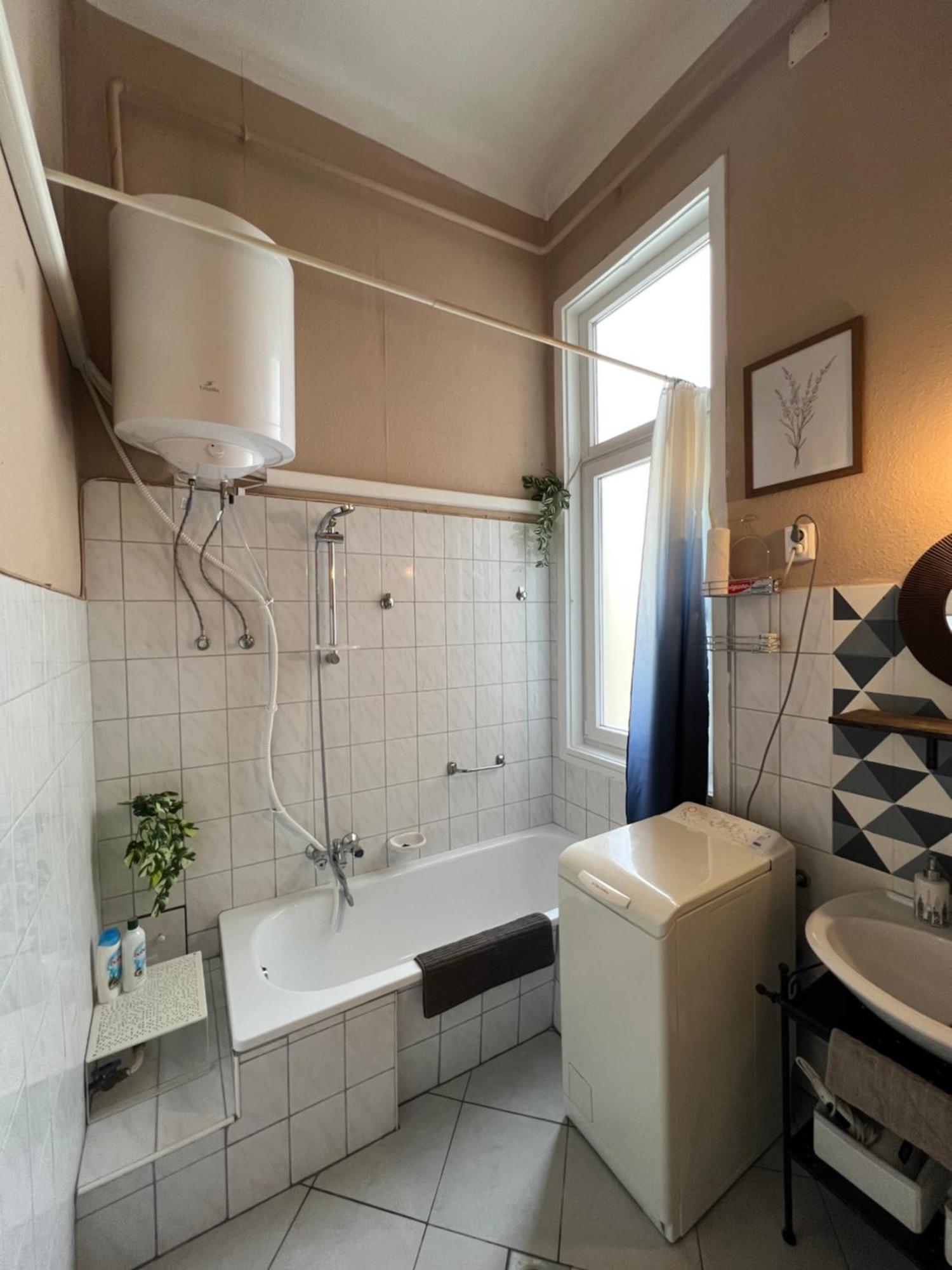 Rustic Apartment In Downtown Of Budapest Eksteriør bilde